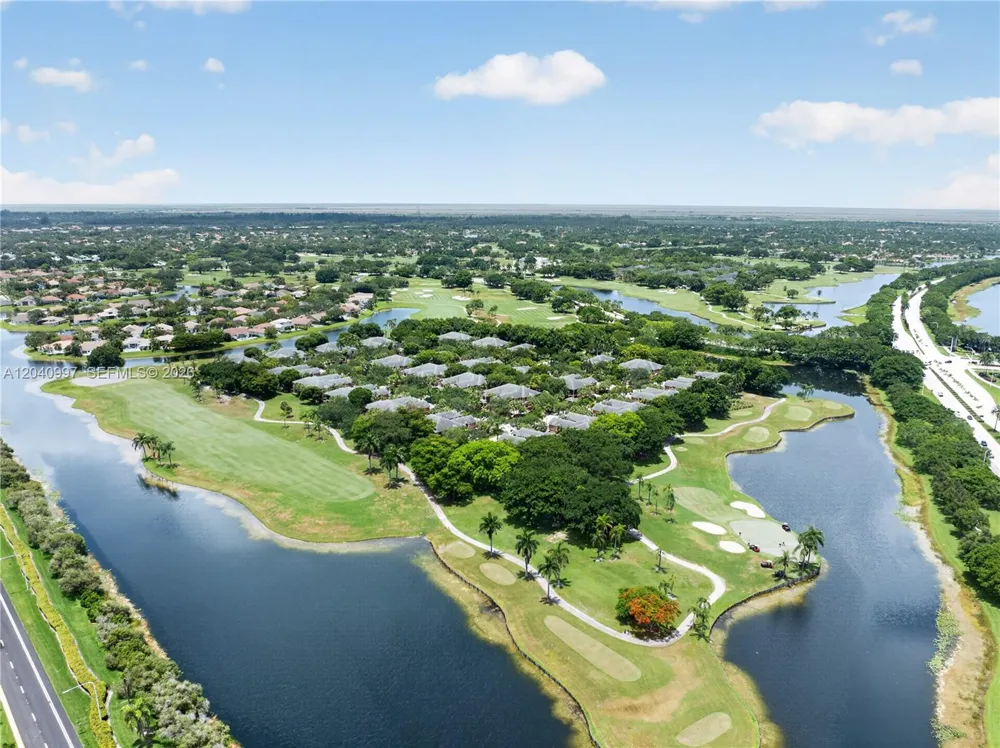 2767 Kinsington Cir #8-4 Weston, FL 33332