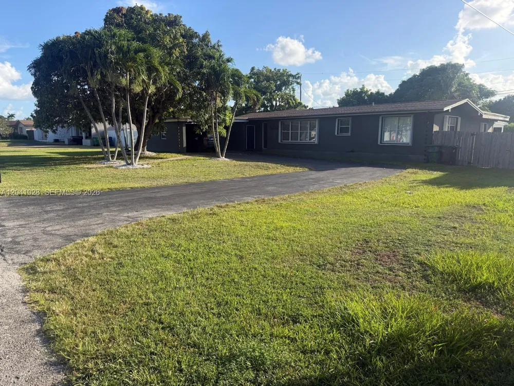 27280 SW 166th Ave Homestead, FL 33031