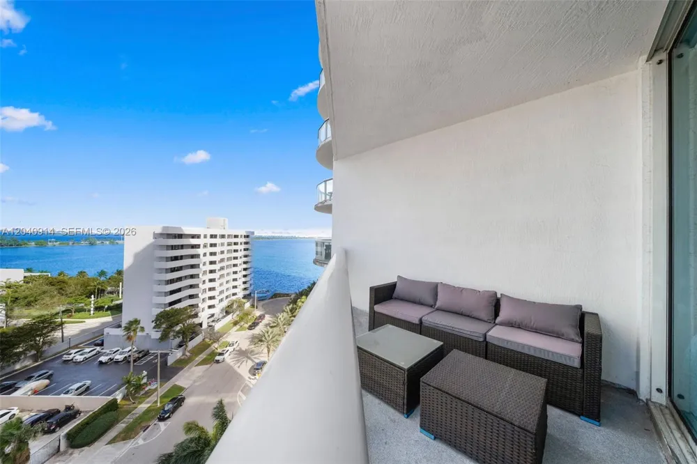480 NE 30th St #904 Miami, FL 33137