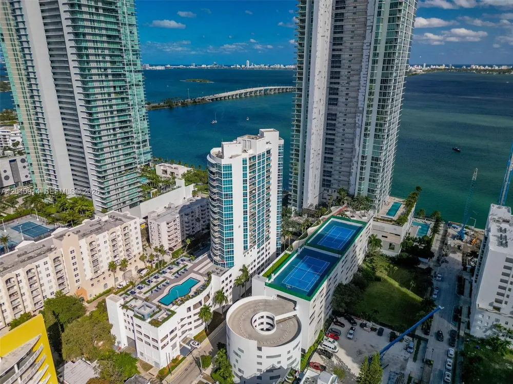 480 NE 30th St #904 Miami, FL 33137