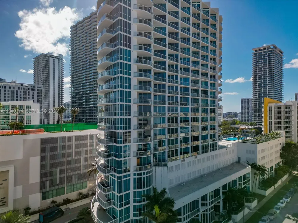 480 NE 30th St #904 Miami, FL 33137