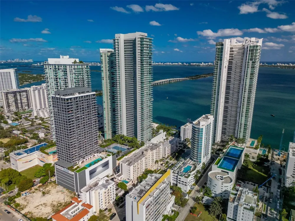480 NE 30th St #904 Miami, FL 33137