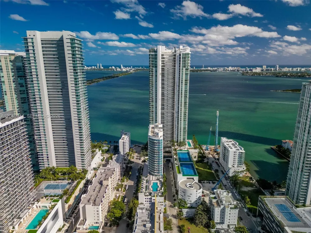 480 NE 30th St #904 Miami, FL 33137