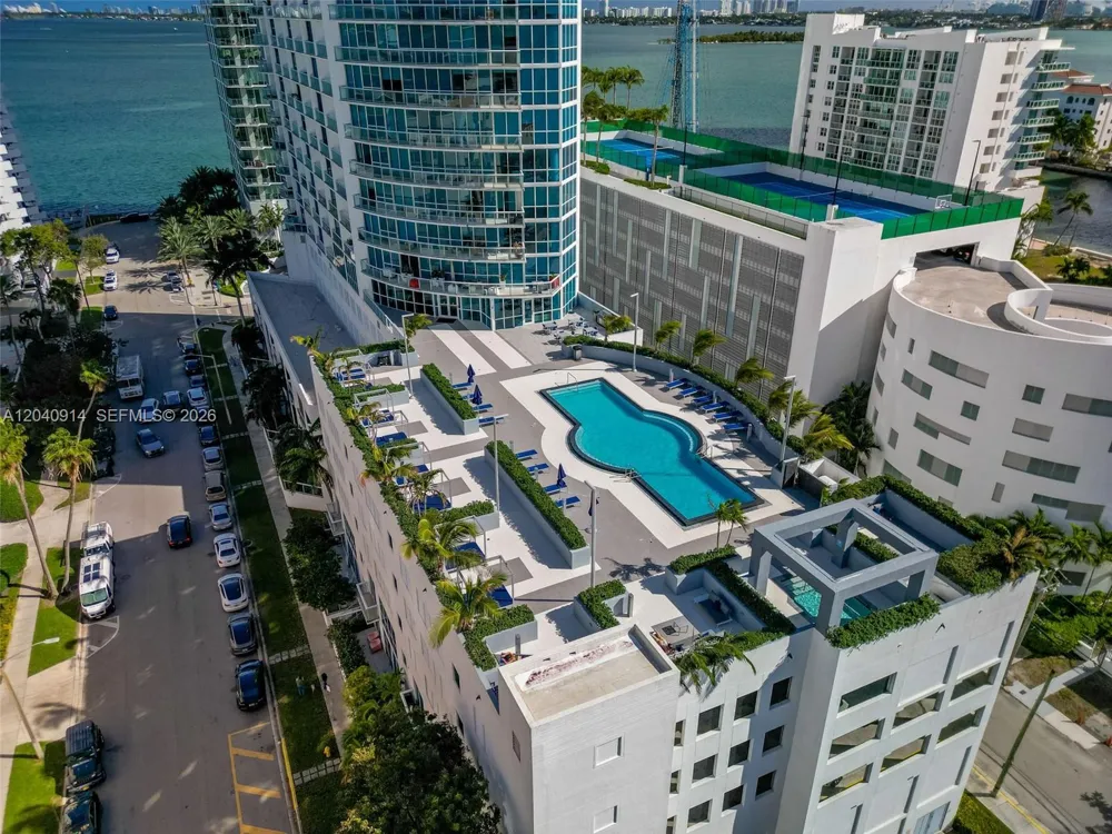 480 NE 30th St #904 Miami, FL 33137