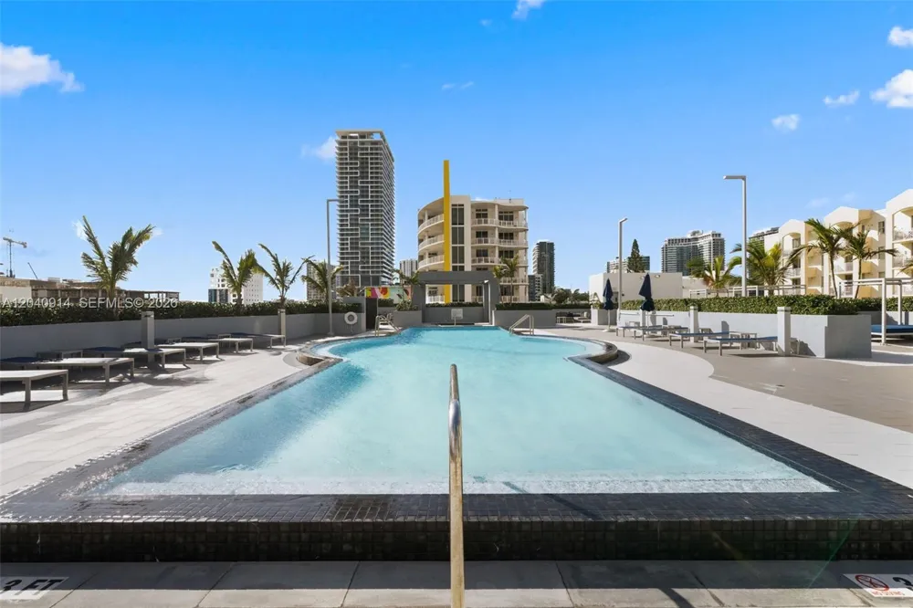 480 NE 30th St #904 Miami, FL 33137