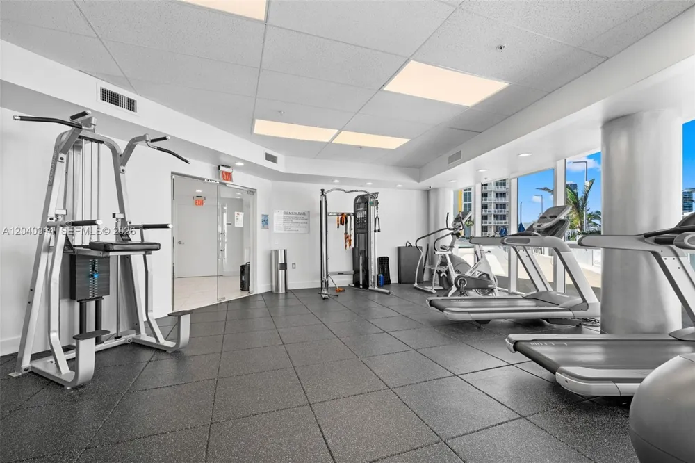 480 NE 30th St #904 Miami, FL 33137
