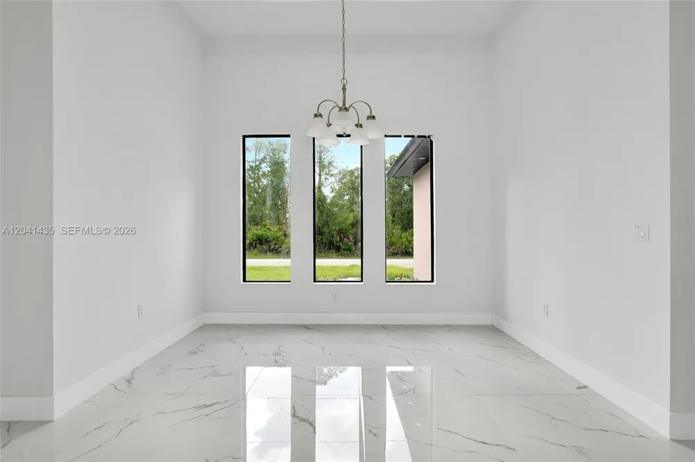 3207 E 10th ST Lehigh Acres, FL 33972