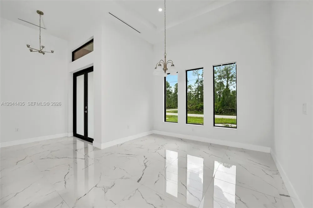 3207 E 10th ST Lehigh Acres, FL 33972