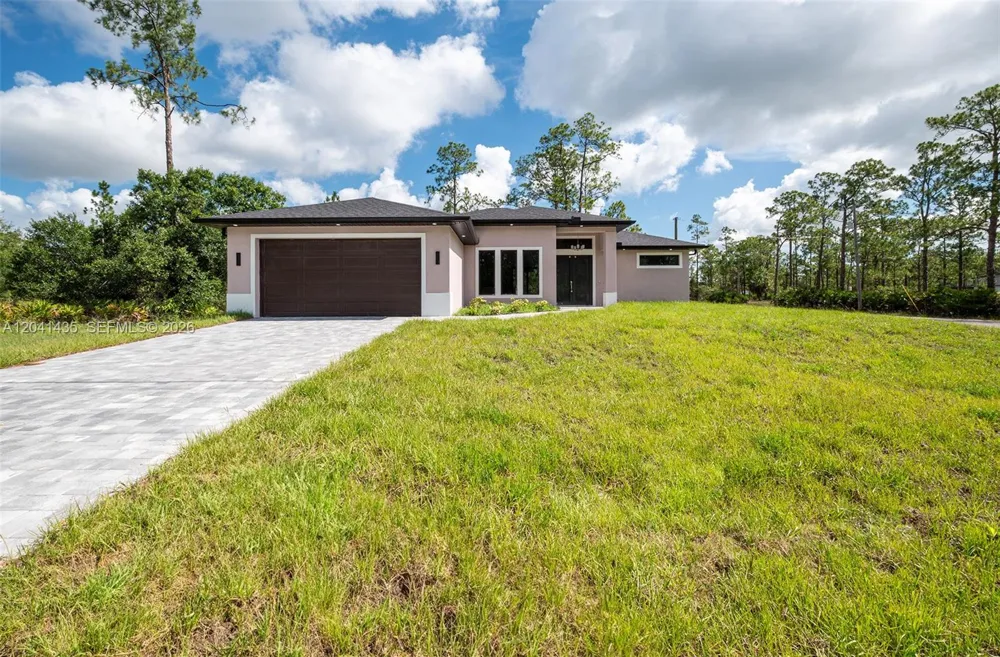 3207 E 10th ST Lehigh Acres, FL 33972