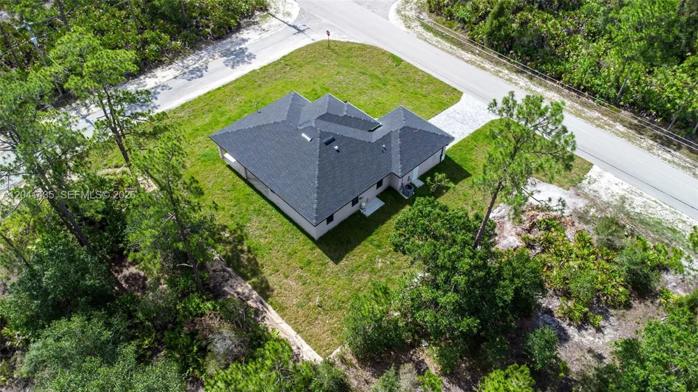 3207 E 10th ST Lehigh Acres, FL 33972