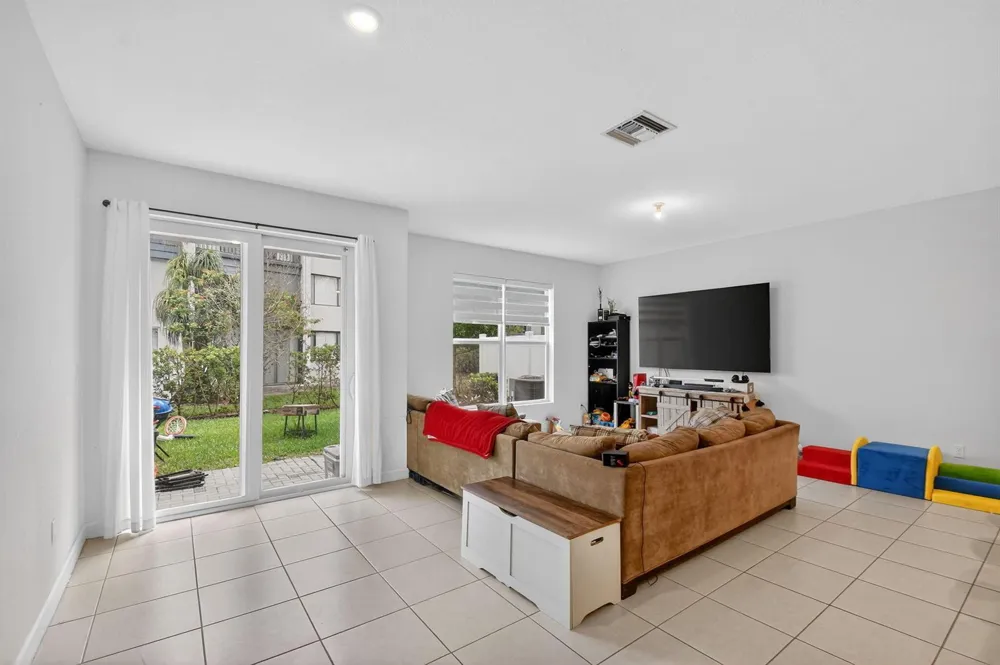 4326 Hammock Grove Drive Lake Worth, FL 33467