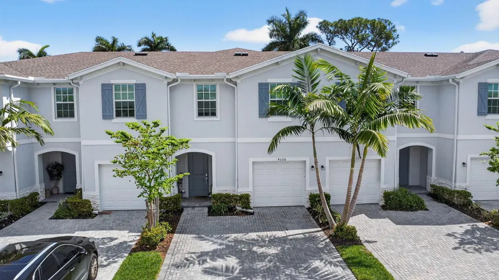 4326 Hammock Grove Drive Lake Worth, FL 33467