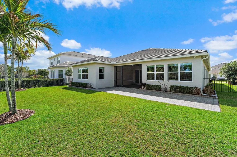 15955 Whippoorwill Circle Westlake, FL 33470