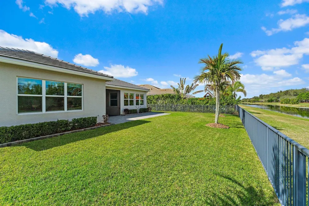 15955 Whippoorwill Circle Westlake, FL 33470