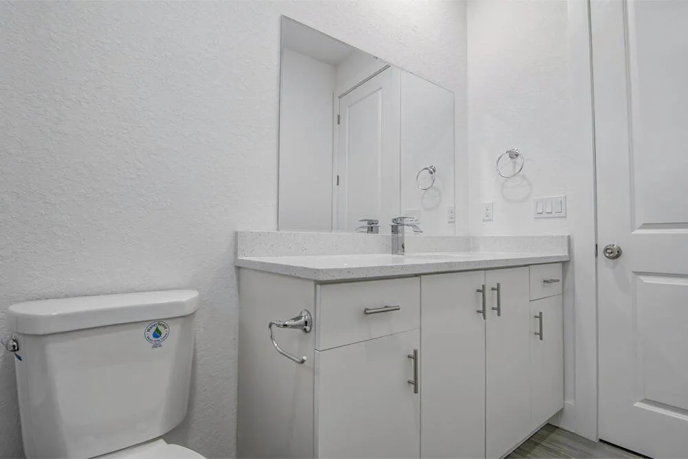 15633 Lakeland Circle Port Charlotte, FL 33981