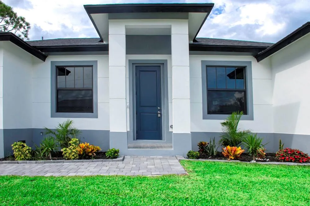15633 Lakeland Circle Port Charlotte, FL 33981