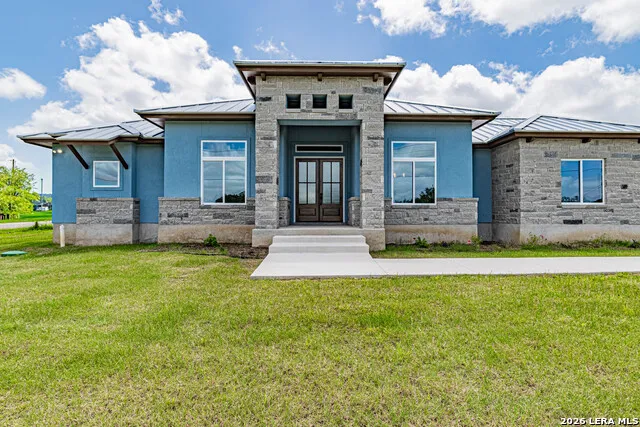 731 County Road 356 Adkins, TX 78101
