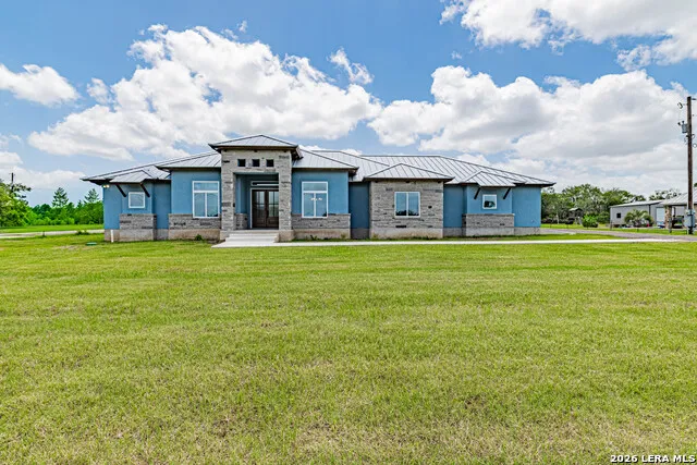 731 County Road 356 Adkins, TX 78101