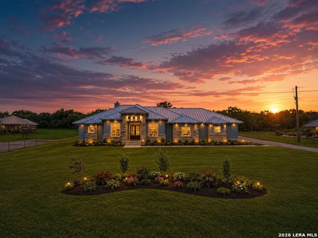731 County Road 356 Adkins, TX 78101