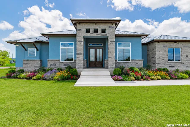 731 County Road 356 Adkins, TX 78101