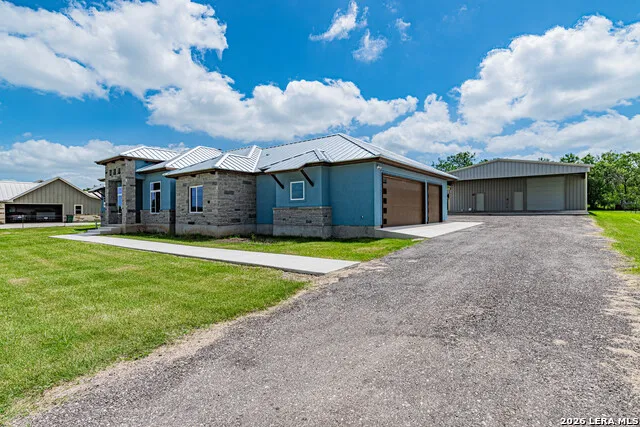 731 County Road 356 Adkins, TX 78101