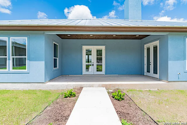 731 County Road 356 Adkins, TX 78101