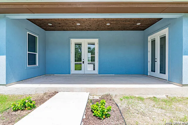 731 County Road 356 Adkins, TX 78101