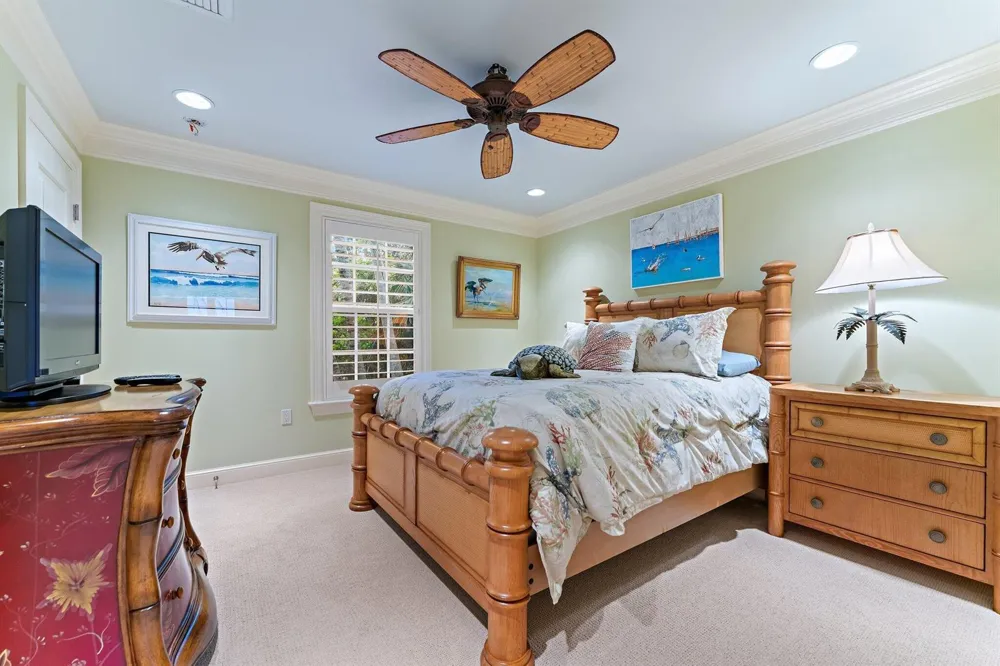 31 Beach Road Jupiter Island, FL 33455