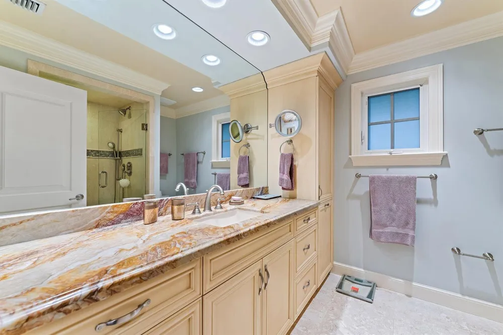31 Beach Road Jupiter Island, FL 33455