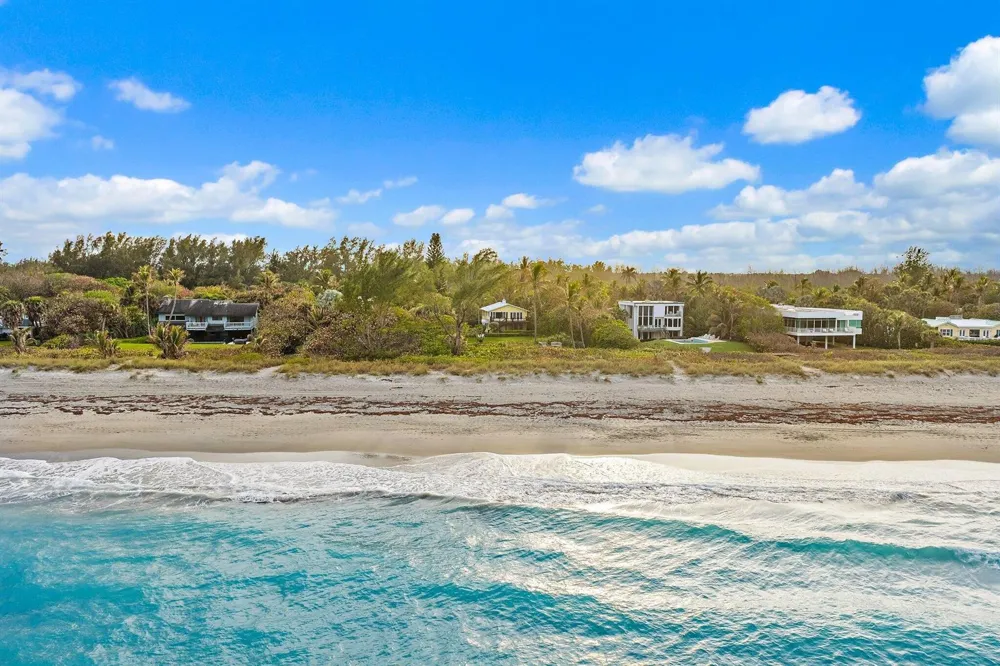 31 Beach Road Jupiter Island, FL 33455