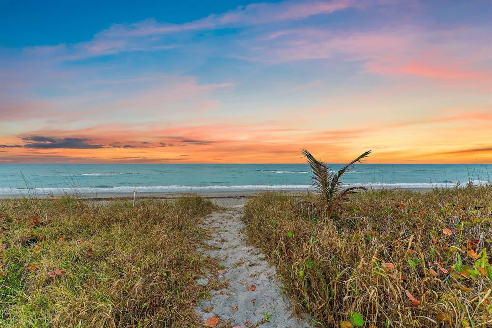 31 Beach Road Jupiter Island, FL 33455