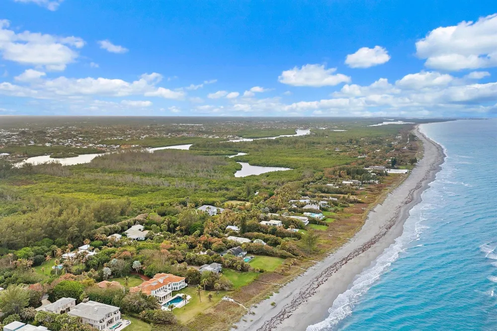31 Beach Road Jupiter Island, FL 33455