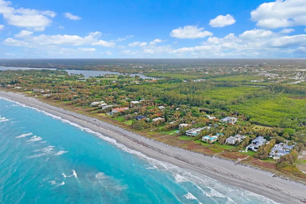 31 Beach Road Jupiter Island, FL 33455