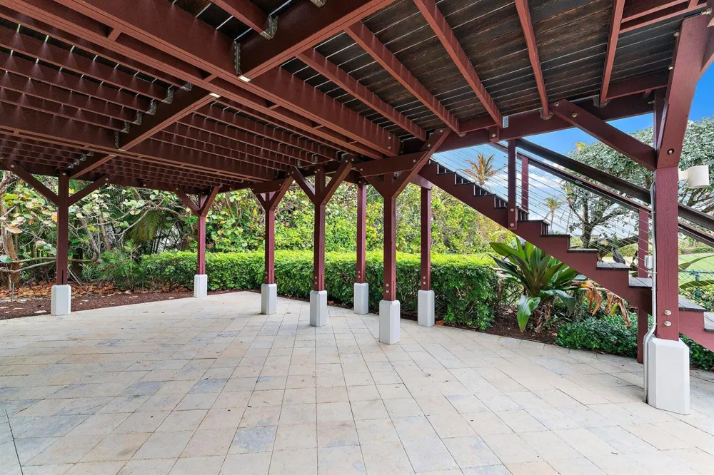 31 Beach Road Jupiter Island, FL 33455