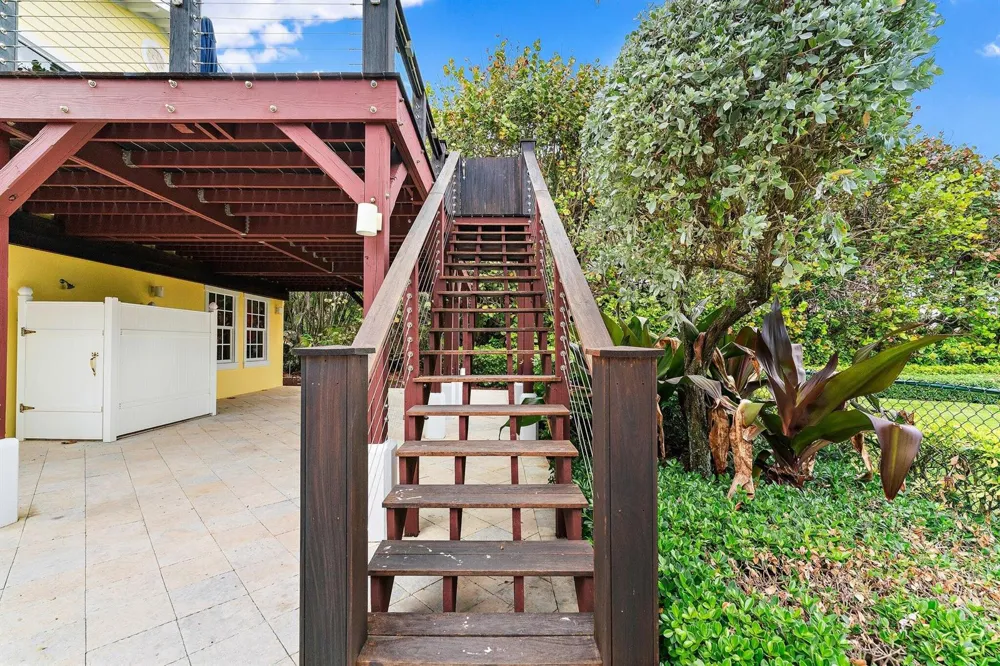 31 Beach Road Jupiter Island, FL 33455