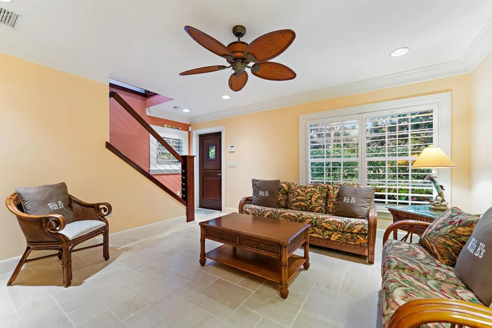 31 Beach Road Jupiter Island, FL 33455