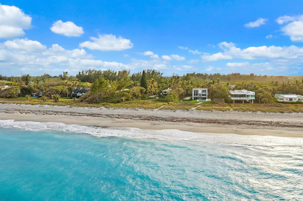 31 Beach Road Jupiter Island, FL 33455