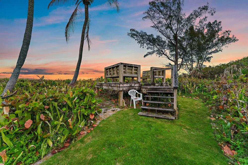 31 Beach Road Jupiter Island, FL 33455