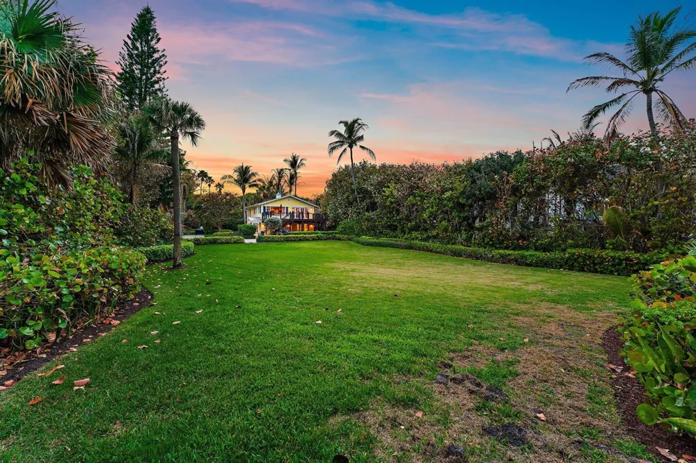 31 Beach Road Jupiter Island, FL 33455