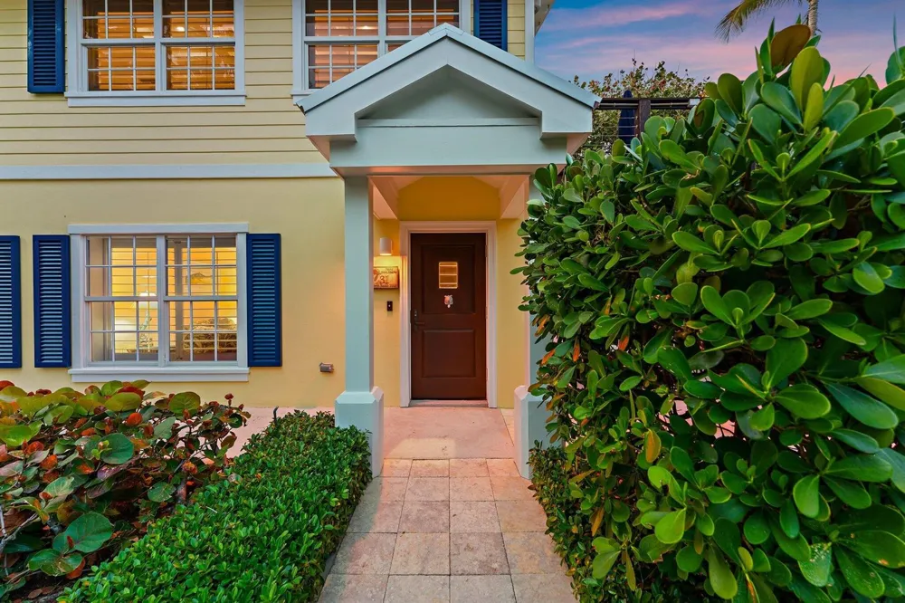 31 Beach Road Jupiter Island, FL 33455