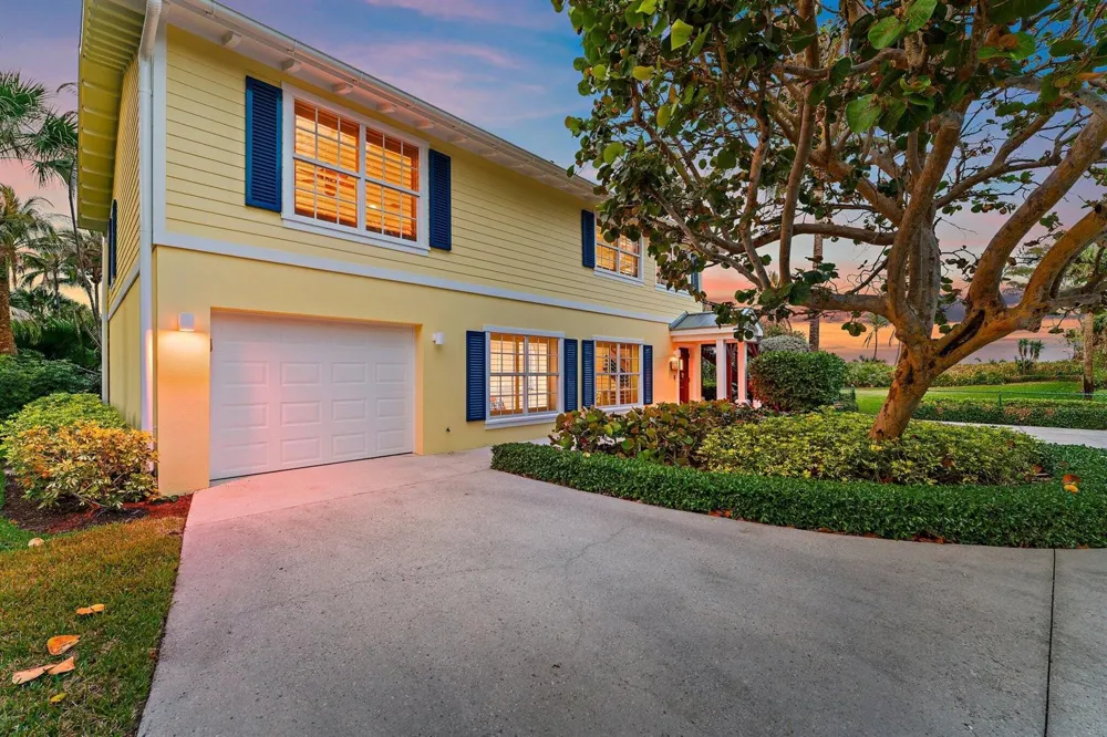 31 Beach Road Jupiter Island, FL 33455