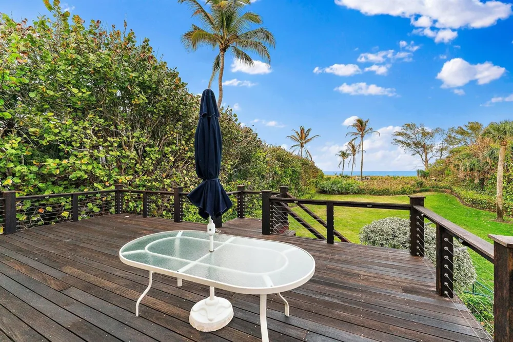 31 Beach Road Jupiter Island, FL 33455