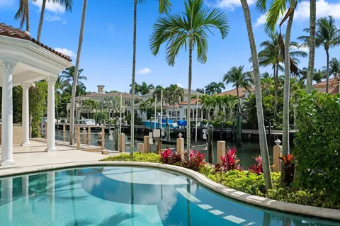 788 Harbour Isles Place