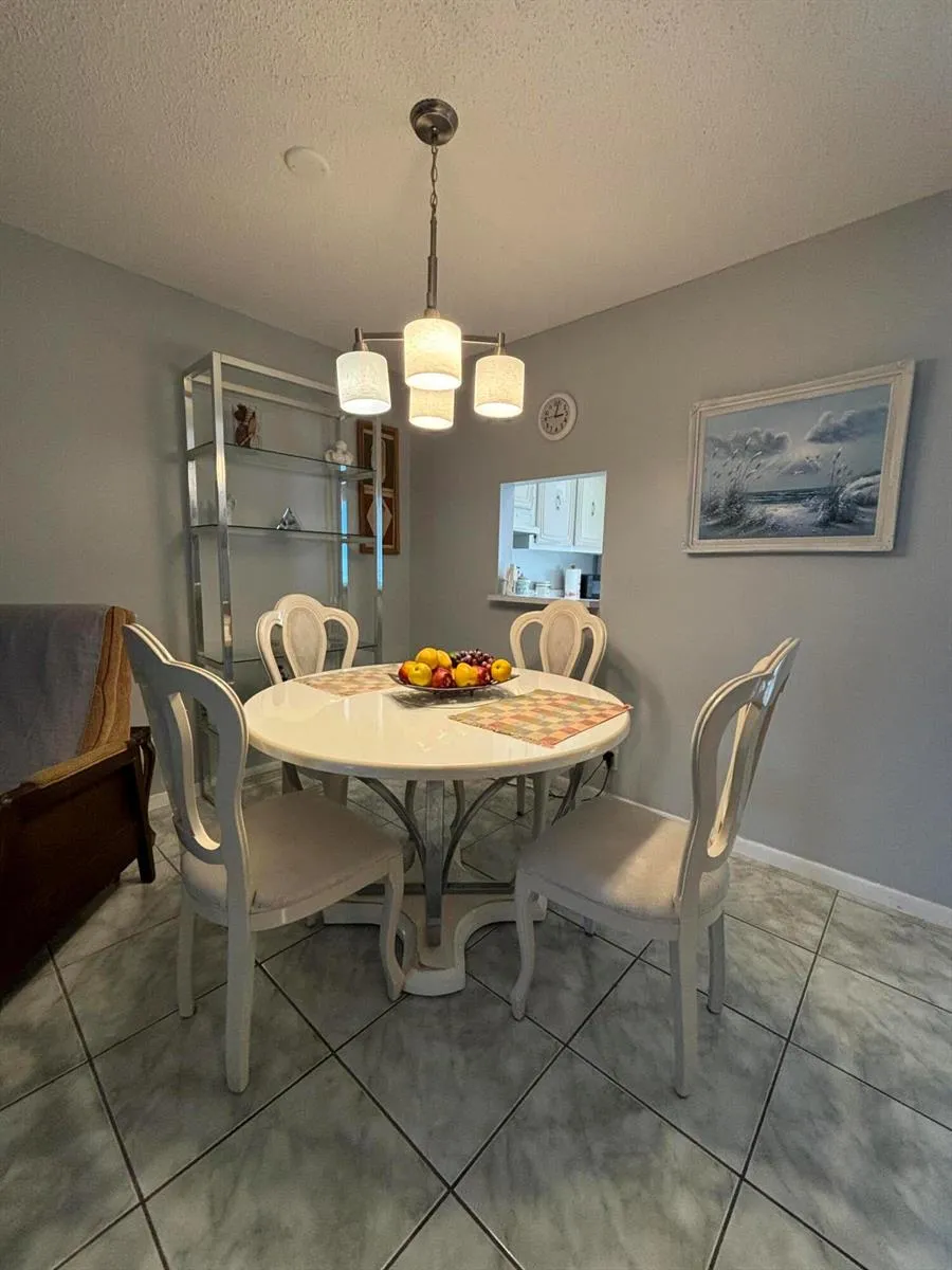 725 Lori Drive #203 Palm Springs, FL 33461