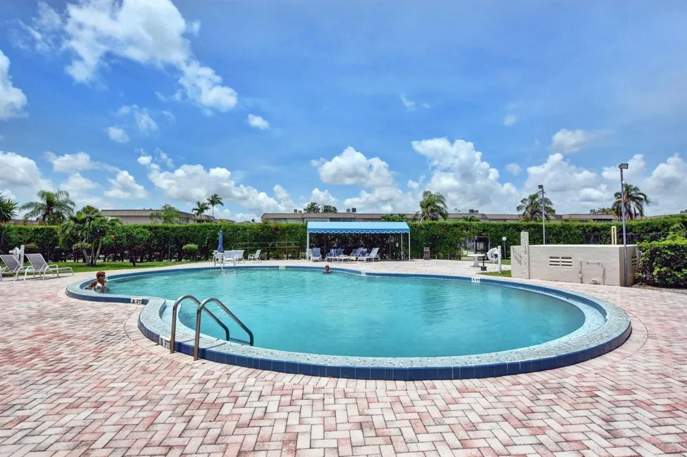 725 Lori Drive #203 Palm Springs, FL 33461