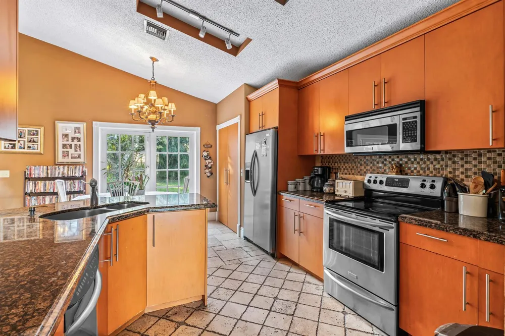 2224 Soundings Court 