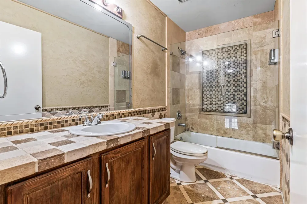 2224 Soundings Court 