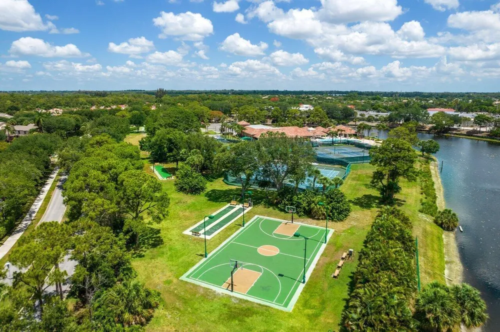 2224 Soundings Court 