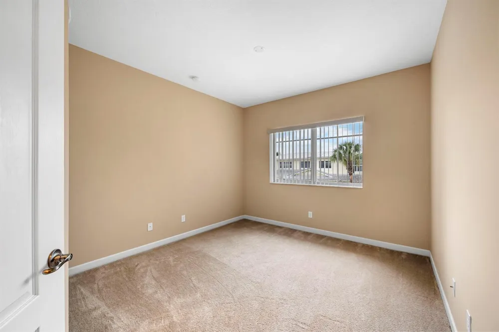 2545 Creekside Drive Fort Pierce, FL 34981