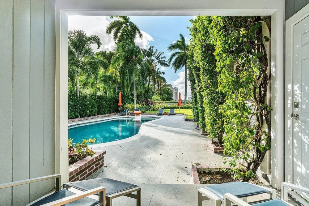 15 S Lake Trail Palm Beach, FL 33480